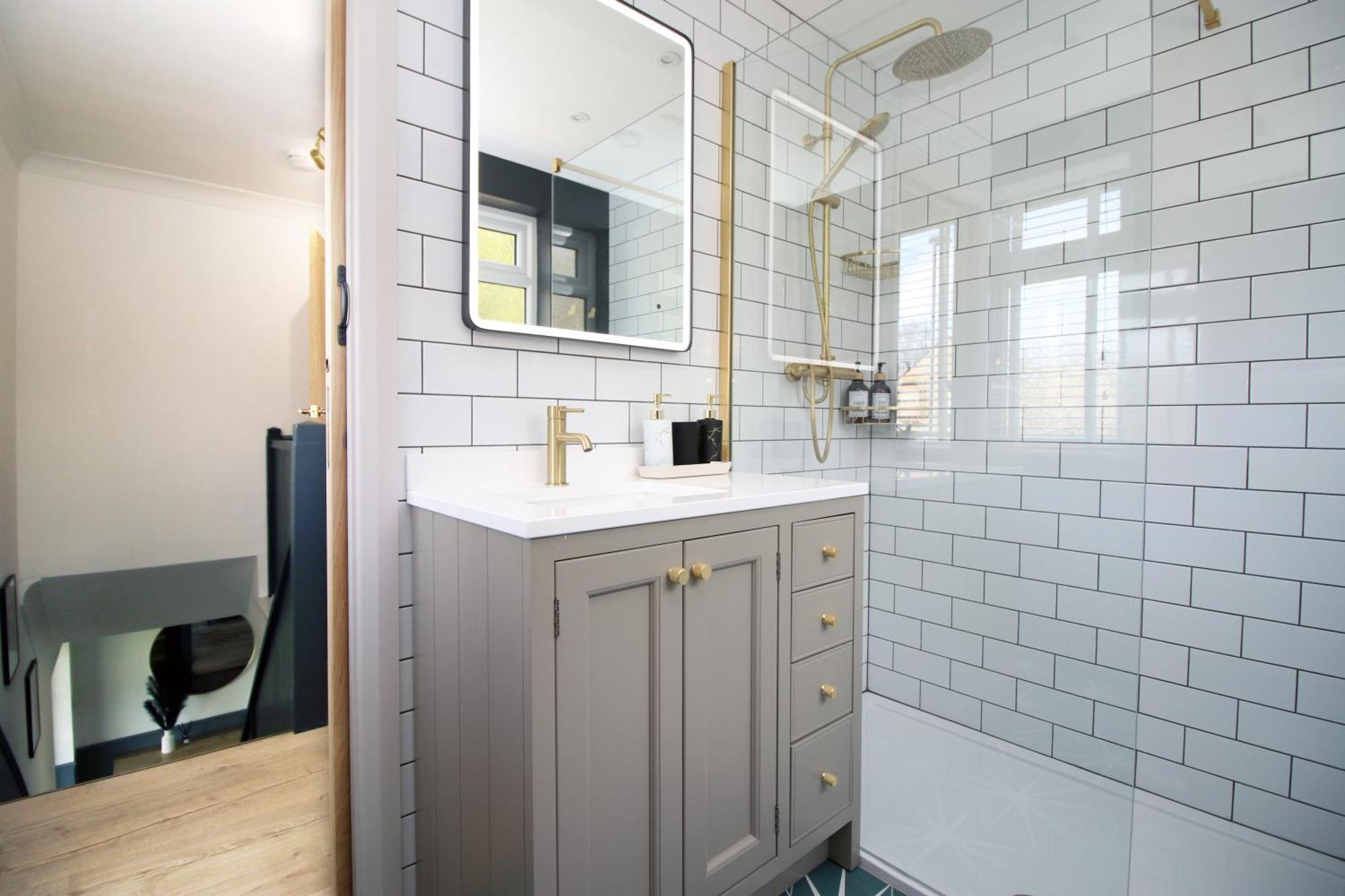 Stylish Home In Bath With Driveway Parking, 10Min From City Exteriör bild